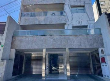 Departamento de 3 ambientes, Liniers · 3 Amb. Gran Patio Categoría - Liniers