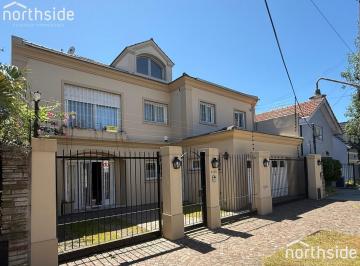 Casa · 405m² · 7 Ambientes · 3 Cocheras · Casa en Venta en Martinez