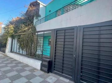 Casa de 5 ambientes, Ciudad de Mendoza · Vendo Casa en Ciudad.