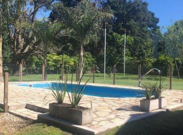 Casa · 220m² · 4 Ambientes · 2 Cocheras · Chalet Cuatro Ambientes. Colina Alegre. Mar del Plata. Venta.