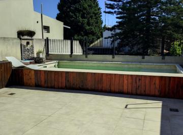 Casa · 240m² · 5 Ambientes · 17 Cocheras · Venta Casa Ciudadela Sur 5 Ambientes con Pileta y Cocheras Y/o Deposito