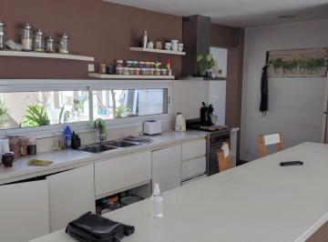 Casa · 240m² · 5 Ambientes · 17 Cocheras · Venta Casa Ciudadela Sur 5 Ambientes con Pileta y Cocheras Y/o Deposito
