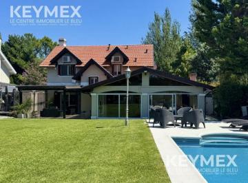 Casa · 190m² · 4 Ambientes · 5 Cocheras · Casa en Echeverria del Lago