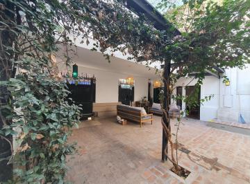 Casa · 24m² · 10 Ambientes · 1 Cochera · Casa en Calle San Luis a m de Av Francia