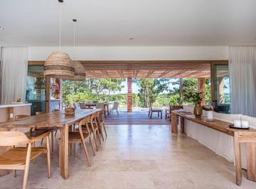 Casa · 350m² · 5 Dormitorios · 2 Cocheras · Casa en Venta en Laguna Escondida - Jose Ignacio