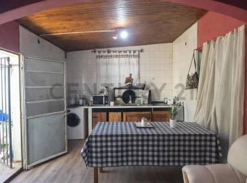 Casa · 57m² · 3 Ambientes · 1 Cochera · Casa en Venta 2 Dorm., Villa Elvira