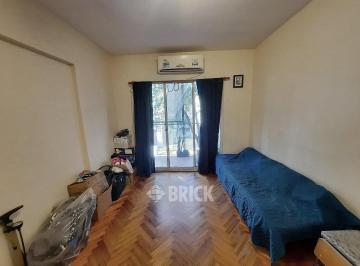 Departamento · 37m² · 2 Ambientes · Pichincha Al 100 - Todo Al Frente 42 m² Impec T/sol T/externo Balcon
