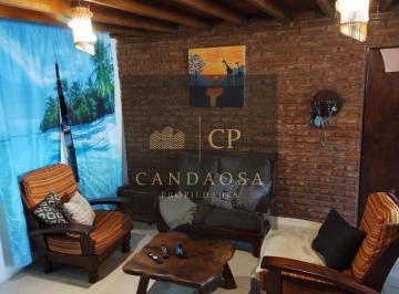 Casa · 120m² · 4 Ambientes · 1 Cochera · Orr. Venta de Hermosa Casa con Pileta