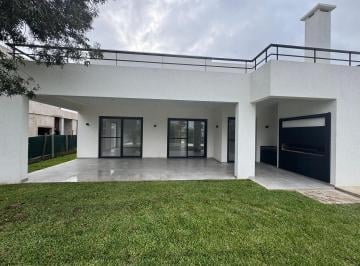 Casa · 270m² · 5 Ambientes · 3 Cocheras · Laguna Grande Villanueva Casa Al Agua