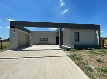 Casa · 125m² · 4 Ambientes · 2 Cocheras · Casa a Estrenar San Sebastian Area 13