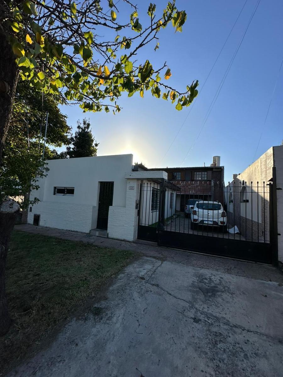 PH cuatro ambientes en planta alta - 70m² - cercanía a Av. J. Peralta Ramos
