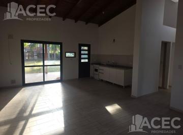 Casa · 92m² · 4 Ambientes · 1 Cochera · Venta - Casa - Ibarlucea