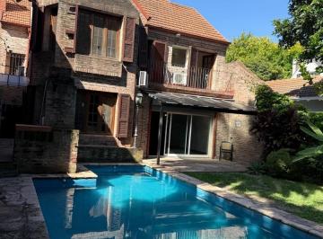 Casa · 275m² · 5 Ambientes · 1 Cochera · Casa Estilo Inglés en Martínez – Libertador Al Río – Jardín, Pileta y Playroom