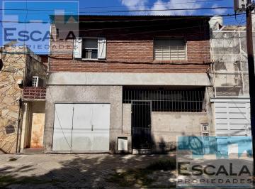 Casa · 110m² · 3 Ambientes · 1 Cochera · Casa de Dos Dorm con Cochera en Venta Arroyito