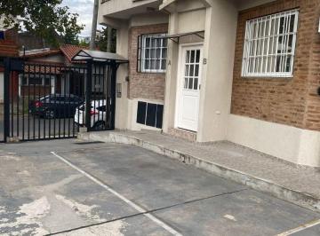 Departamento de 2 ambientes, Quilmes · Oportunidad, Depto 2 Amb con Cochera y Patio