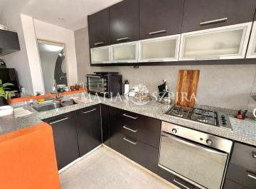 Casa · 116m² · 3 Ambientes · 1 Cochera · Venta Duplex 3 Ambientes con Cochera en Morón