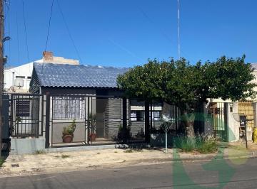 Casa · 140m² · 4 Ambientes · Venta Casa 4 Amb - Ramos Mejia