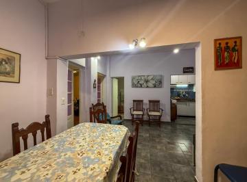 Casa · 125m² · 8 Ambientes · Venta Casa de Pasillo Pb 2 Plantas Barrio Echesortu, Rosario
