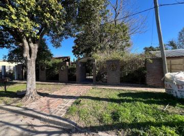Casa de 3 ambientes, La Plata · Casa en Venta en 135 Entre 56 y 57