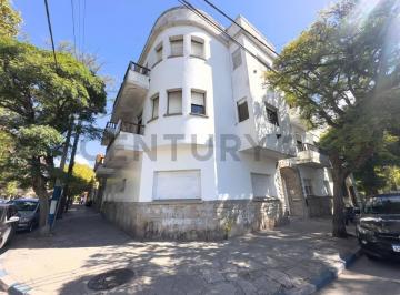 PH · 65m² · 3 Ambientes · PH 3 Ambientes en Chauvin Primer Piso por Escalera a Reciclar