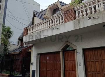 Casa · 97m² · 4 Ambientes · 1 Cochera · Venta Duplex Centro San Martin