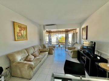 Foto1 · En Venta Apartamento en Peninsula de 3 Dorm.