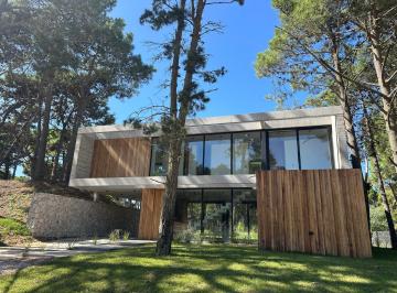 Casa · 245m² · 3 Dormitorios · 1 Cochera · Pinamar - Casa Pioneros (Lote 06)