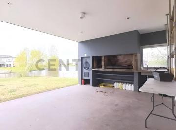 Casa · 312m² · 5 Ambientes · 2 Cocheras · Casa con Vista a La Laguna Principal y Pileta en Lote Esquina – El Cantón | Acepta Permuta en Caba