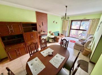 Departamento · 72m² · 4 Ambientes · 1 Cochera · 4 Ambientes con Cochera Bajisimas Expensas Oportunidad