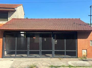 Casa de 3 ambientes, Quilmes · Casa en Venta con un Lote de 8.66x43.30 en Quilmes, Ideal Para Inversor