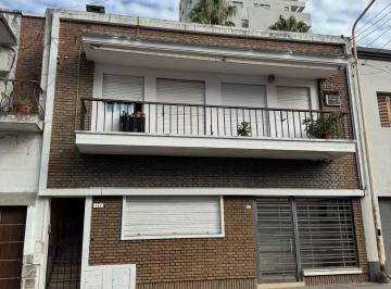 Casa · 133m² · 4 Ambientes · PH Planta Alta en Venta Zona Microcentro, Ideal Profesionales!