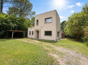 Casa · 100m² · 3 Ambientes · 2 Cocheras · Casa en Venta