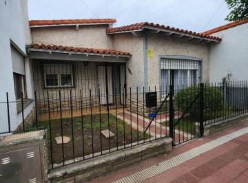 Casa de 3 ambientes, Miramar · Chalet Céntrico en Venta en Miramar