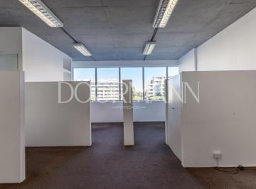 Oficina comercial · 99m² · 1 Cochera · Oficina en Centro Comercial en Alquiler
