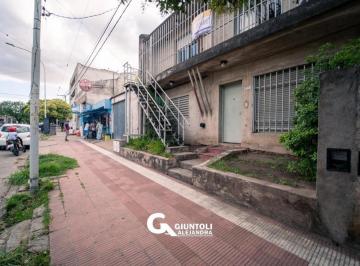 Casa de 4 ambientes, Córdoba · Oportunidad de Inversion 2 PH + Galpon + Local Comercial / Constr Fos 80%. Alt 18 m