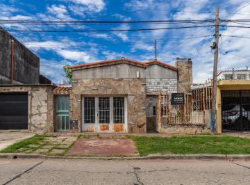 Casa · 90m² · 5 Ambientes · Venta - Casa Dos Dorm. - La Florida