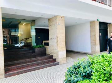 Departamento · 100m² · 4 Ambientes · Departamento 4 Ambientes en Las Cañitas, con Balcon Al Frente y Excelente Luz