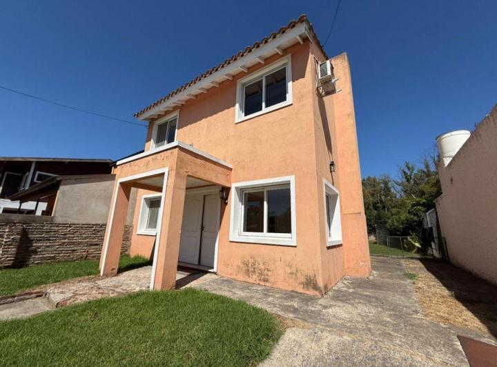 Casa · 160m² · 5 Ambientes · 1 Cochera