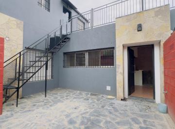 Departamento · 50m² · 2 Ambientes · Departamento en Planta Baja con Patio y Lavadero