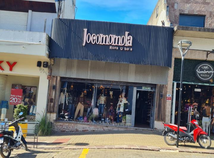 Local comercial · 105m²