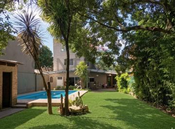 Casa · 120m² · 6 Ambientes · 2 Cocheras · Casa Alpina en Venta en City Bell