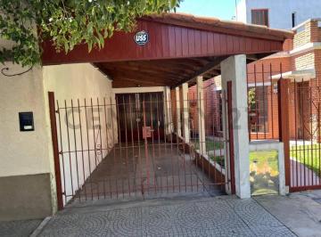 Casa · 90m² · 4 Ambientes · 2 Cocheras · Venta de Casa en San Carlos