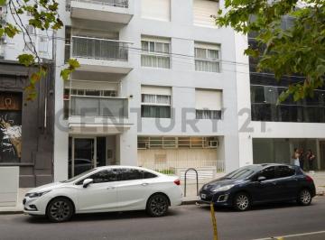 Departamento · 87m² · 5 Ambientes · Departamento Frente Al Teatro Argentino