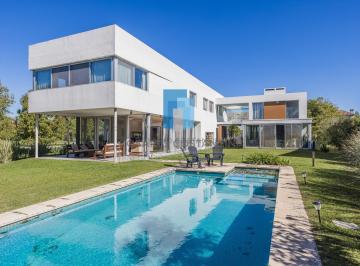 Casa · 408m² · 7 Ambientes · 6 Cocheras · Casa en Venta Barrio Los Castores Nordelta Al Bosque
