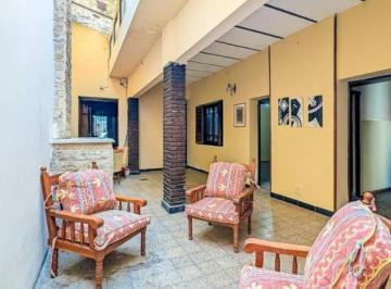 Casa · 166m² · 4 Dormitorios · Casa en Rosario