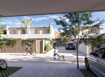 Casa · 110m² · 4 Ambientes · 2 Cocheras · Emprendimiento de Pozo Condominio Vooke San Isidro Dúplex 3 Dorm.
