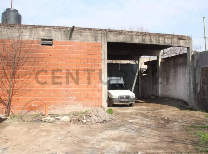 Local comercial · 401m² · 4 Ambientes · 2 Cocheras