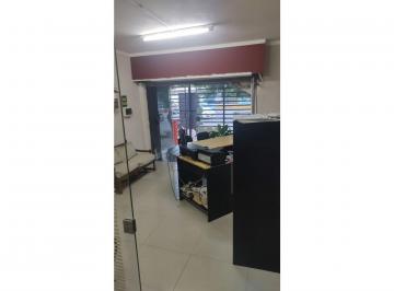 Local comercial · 35m² · 2 Ambientes · Vendo Local Comercial/oficina, Av Sabattini, Excelente Ubicación