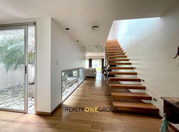 Casa de 8 ambientes, La Plata · Casa en Venta en La Plata Gonnet 5 Dorm y Quincho