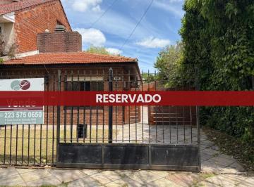 Casa · 190m² · 4 Ambientes · 3 Cocheras · Aguirre 6156